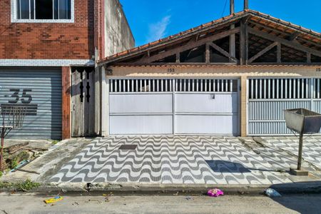 Casa para alugar com 50m², 2 quartos e 1 vaga Casa para alugar com 50m², 2 quartos e 1 vagaFachada