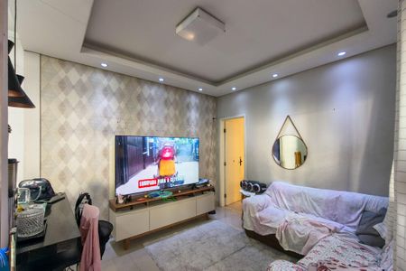 Sala de casa para alugar com 2 quartos, 50m² em Jardim Trevo, Praia Grande
