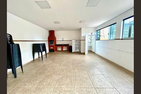 Apartamento para alugar com 42m², 2 quartos e 1 vaga Apartamento para alugar com 42m², 2 quartos e 1 vagaÁrea comum - Salão de festas