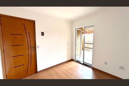 Sala de apartamento para alugar com 2 quartos, 42m² em Vila Nova Bonsucesso, Guarulhos
