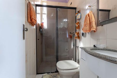 Apartamento à venda com 55m², 2 quartos e 1 vaga Apartamento à venda com 55m², 2 quartos e 1 vagaBanheiro social