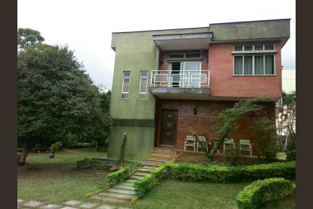 Casa para alugar com 4 quartos, 219m² em Essolândia, Nova Iguaçu