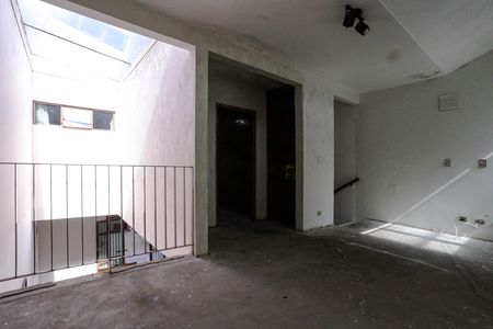 Casa para alugar com 249m², 2 quartos e 2 vagas Casa para alugar com 249m², 2 quartos e 2 vagasLiving