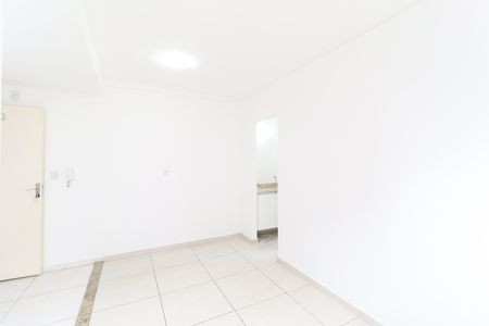Apartamento para alugar com 1 quarto, 28m² em Vila Mazzei, São Paulo