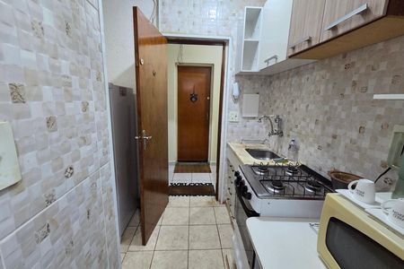 Cozinha de kitnet/studio para alugar com 1 quarto, 35m² em Cidade Ocian, Praia Grande