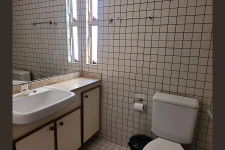 Apartamento à venda com 67m², 1 quarto e 1 vaga Apartamento à venda com 67m², 1 quarto e 1 vagaBanheiro