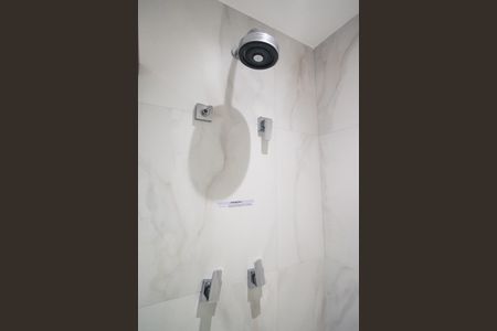 Banheiro de kitnet/studio à venda com 1 quarto, 25m² em Indianópolis, São Paulo