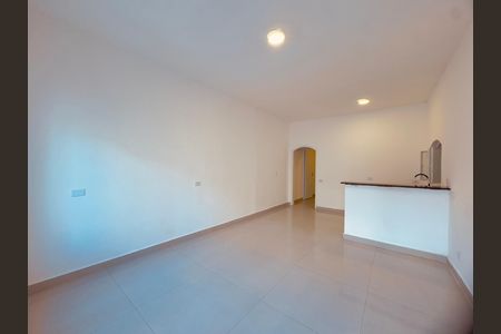 Casa para alugar com 45m², 1 quarto e sem vaga Casa para alugar com 45m², 1 quarto e sem vagaSala