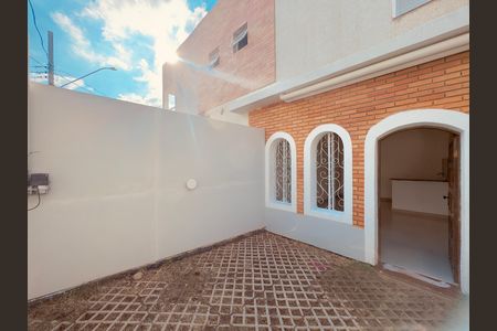 Casa para alugar com 45m², 1 quarto e sem vaga Casa para alugar com 45m², 1 quarto e sem vagaGaragem
