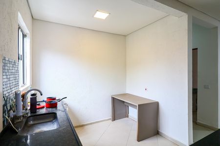 Casa para alugar com 50m², 1 quarto e sem vaga Casa para alugar com 50m², 1 quarto e sem vagaCozinha