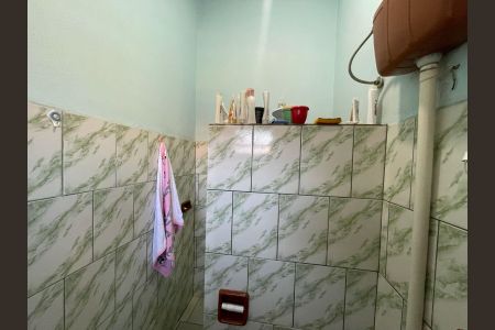 Casa à venda com 250m², 7 quartos e 7 vagas Casa à venda com 250m², 7 quartos e 7 vagasCasa 2 - Banheiro social
