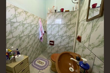 Casa à venda com 250m², 7 quartos e 7 vagas Casa à venda com 250m², 7 quartos e 7 vagasCasa 2 - Banheiro social