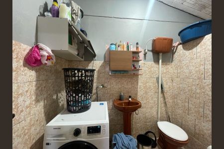 Casa à venda com 250m², 7 quartos e 7 vagas Casa à venda com 250m², 7 quartos e 7 vagasCasa 3 - Banheiro social