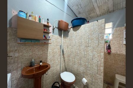 Casa à venda com 250m², 7 quartos e 7 vagas Casa à venda com 250m², 7 quartos e 7 vagasCasa 3 - Banheiro social