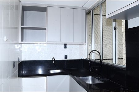 Apartamento para alugar com 80m², 2 quartos e 2 vagasCozinha e Área de Serviço