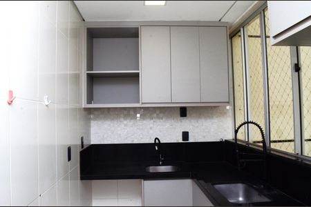 Apartamento para alugar com 80m², 2 quartos e 2 vagasCozinha e Área de Serviço