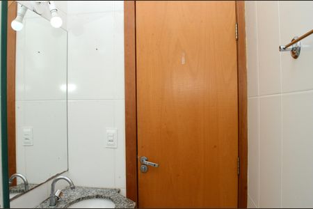 Apartamento para alugar com 80m², 2 quartos e 2 vagasBanheiro Corredor