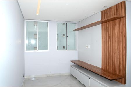 Sala de apartamento para alugar com 2 quartos, 80m² em Ana Lúcia, Belo Horizonte