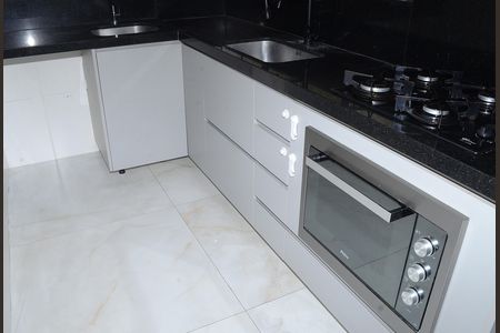Apartamento para alugar com 80m², 2 quartos e 2 vagasCozinha e Área de Serviço