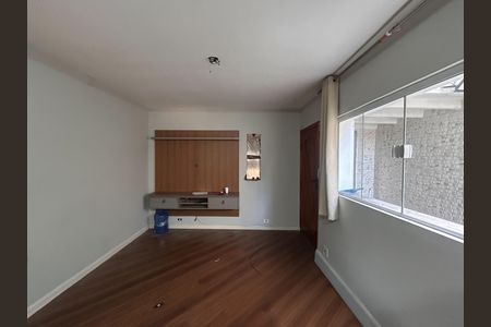 Sala  de casa para alugar com 3 quartos, 145m² em Jardim Pedreira, São Paulo