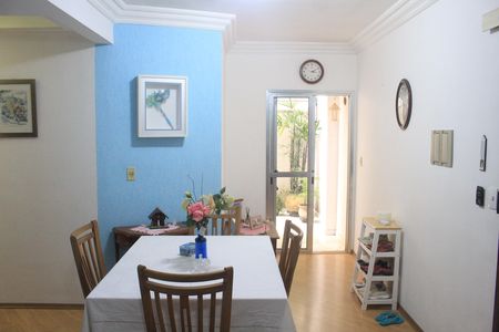 Apartamento à venda com 63m², 2 quartos e 1 vagaSala