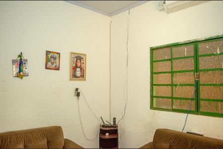 Sala de casa para alugar com 2 quartos, 487m² em Residencial Mar Del Plata, Goiânia