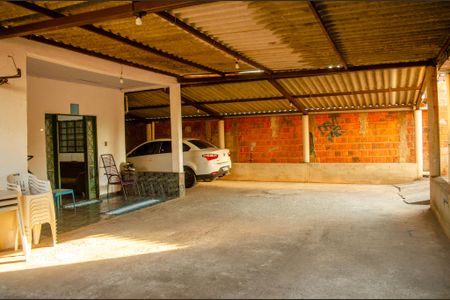 Garagem de casa para alugar com 2 quartos, 487m² em Residencial Mar Del Plata, Goiânia