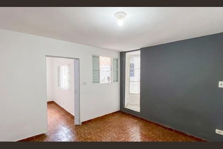 Sala de casa à venda com 4 quartos, 240m² em Vila Araguaia, São Paulo
