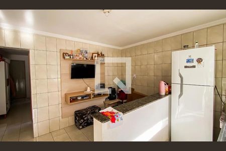 Casa à venda com 240m², 4 quartos e 1 vaga Casa à venda com 240m², 4 quartos e 1 vagaCozinha