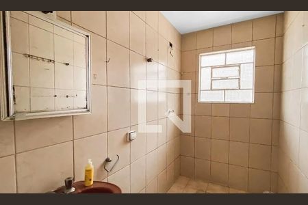Casa à venda com 240m², 4 quartos e 1 vaga Casa à venda com 240m², 4 quartos e 1 vagaBanheiro