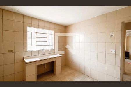 Casa à venda com 240m², 4 quartos e 1 vaga Casa à venda com 240m², 4 quartos e 1 vagaCozinha