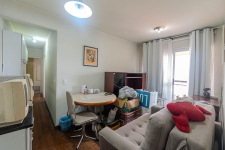 Sala de apartamento para alugar com 2 quartos, 70m² em Cerqueira César, São Paulo