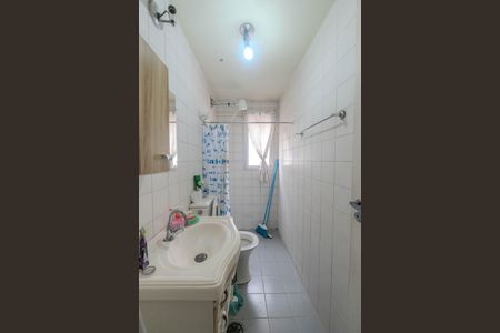 Banheiro de apartamento para alugar com 2 quartos, 40m² em Cerqueira César, São Paulo