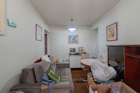 Sala de apartamento para alugar com 2 quartos, 70m² em Cerqueira César, São Paulo