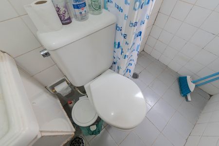 Apartamento à venda com 40m², 2 quartos e sem vaga Apartamento à venda com 40m², 2 quartos e sem vagaBanheiro