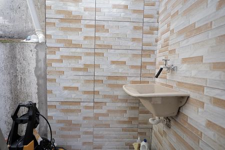 Casa para alugar com 60m², 2 quartos e 1 vaga Casa para alugar com 60m², 2 quartos e 1 vagaÁrea de Serviço