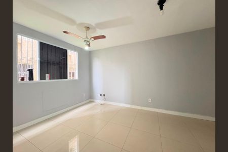 Sala de apartamento à venda com 1 quarto, 41m² em Mato Grande, Canoas