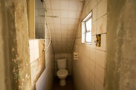 Casa para alugar com 150m², 2 quartos e 2 vagas Casa para alugar com 150m², 2 quartos e 2 vagasBanheiro de Serviço