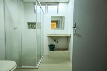 Casa para alugar com 150m², 2 quartos e 2 vagas Casa para alugar com 150m², 2 quartos e 2 vagasBanheiro Social