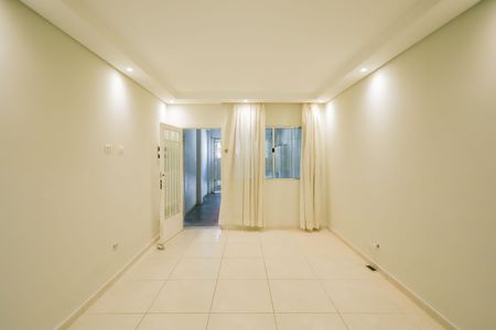 Sala de casa para alugar com 2 quartos, 150m² em Vila Marari, São Paulo