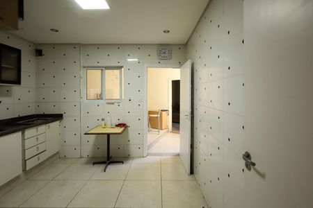 Casa para alugar com 150m², 2 quartos e 2 vagas Casa para alugar com 150m², 2 quartos e 2 vagasCozinha