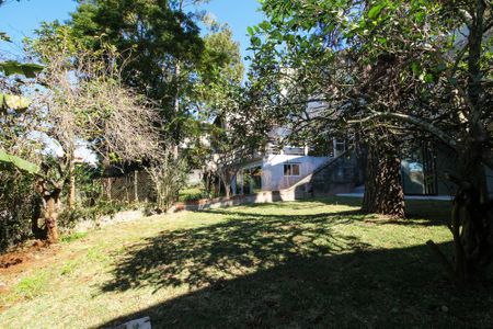 Casa de condomínio para alugar com 403m², 3 quartos e 5 vagas Casa de condomínio para alugar com 403m², 3 quartos e 5 vagasQuintal