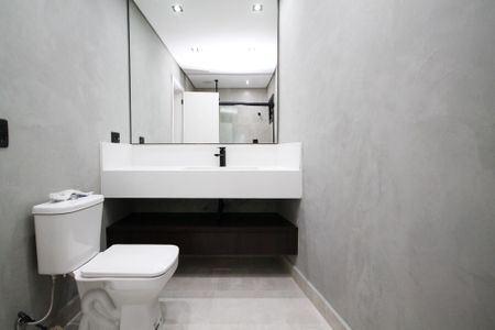 Casa de condomínio para alugar com 403m², 3 quartos e 5 vagas Casa de condomínio para alugar com 403m², 3 quartos e 5 vagasBanheiro Suíte 3