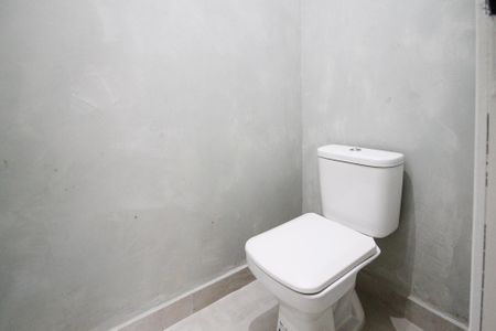 Casa de condomínio para alugar com 403m², 3 quartos e 5 vagas Casa de condomínio para alugar com 403m², 3 quartos e 5 vagasBanheiro Suíte 2