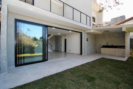 Casa de condomínio para alugar com 403m², 3 quartos e 5 vagas Casa de condomínio para alugar com 403m², 3 quartos e 5 vagasQuintal