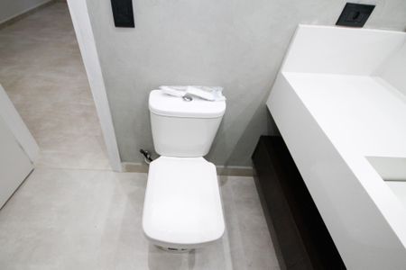 Casa de condomínio para alugar com 403m², 3 quartos e 5 vagas Casa de condomínio para alugar com 403m², 3 quartos e 5 vagasBanheiro Suíte 3