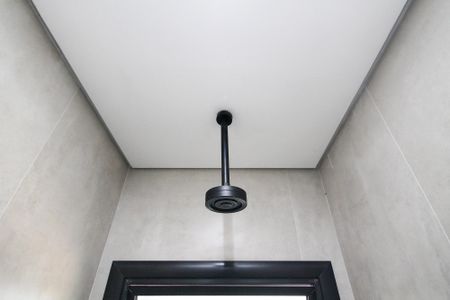 Casa de condomínio para alugar com 403m², 3 quartos e 5 vagas Casa de condomínio para alugar com 403m², 3 quartos e 5 vagasBanheiro Suíte 2