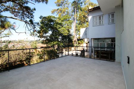 Casa de condomínio para alugar com 403m², 3 quartos e 5 vagas Casa de condomínio para alugar com 403m², 3 quartos e 5 vagasVaranda Sala 2