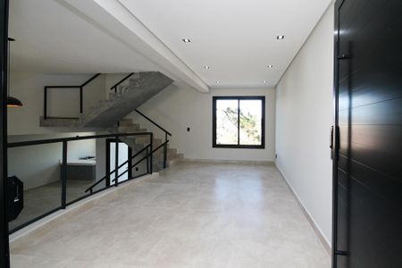 Casa de condomínio para alugar com 403m², 3 quartos e 5 vagas Casa de condomínio para alugar com 403m², 3 quartos e 5 vagasEntrada