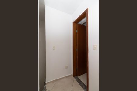 Casa de condomínio para alugar com 62m², 2 quartos e 1 vagaHall da Escada